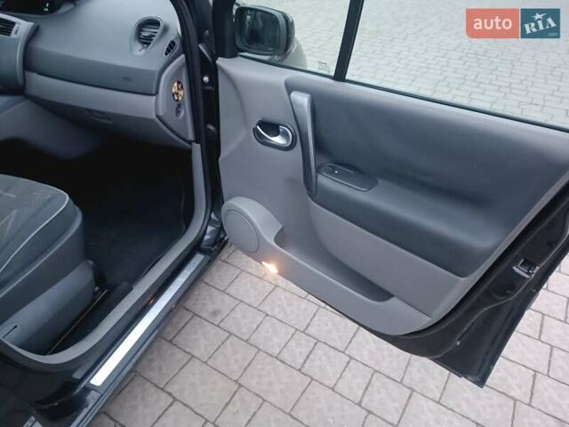 Чорний Рено Сценік, об'ємом двигуна 1.6 л та пробігом 240 тис. км за 4700 $, фото 12 на Automoto.ua