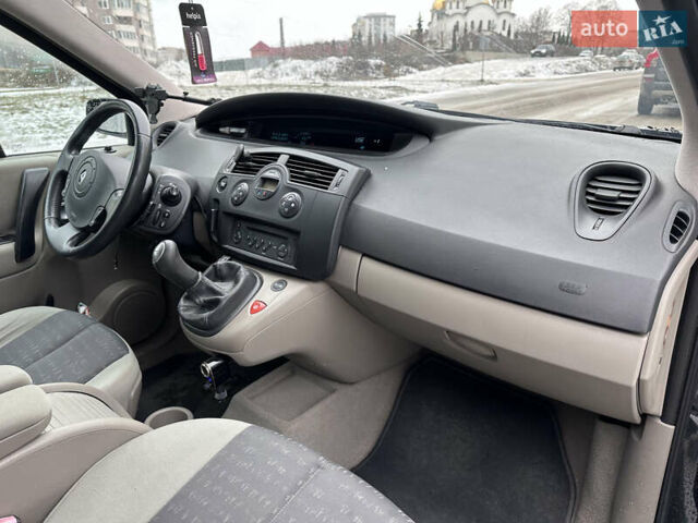 Черный Рено Сценик, объемом двигателя 1.6 л и пробегом 209 тыс. км за 3900 $, фото 24 на Automoto.ua