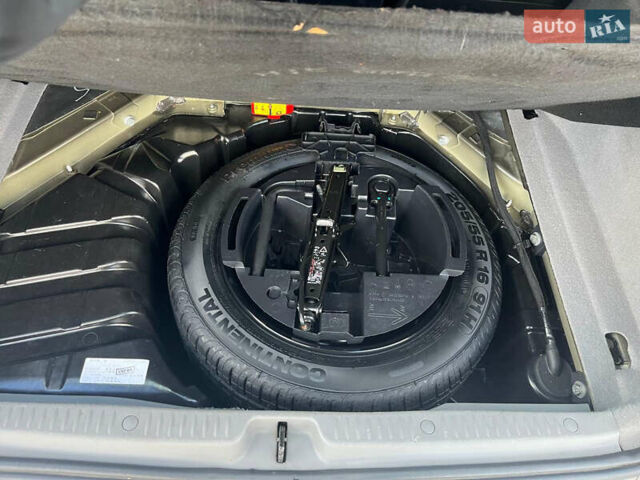 Черный Рено Сценик, объемом двигателя 1.6 л и пробегом 192 тыс. км за 5300 $, фото 26 на Automoto.ua