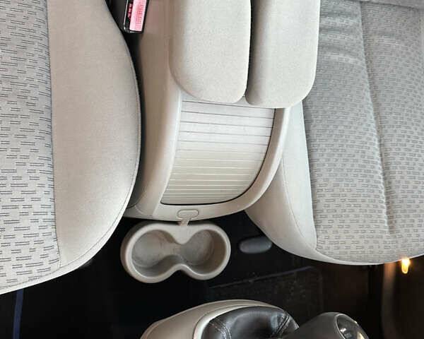 Черный Рено Сценик, объемом двигателя 1.6 л и пробегом 205 тыс. км за 4600 $, фото 20 на Automoto.ua