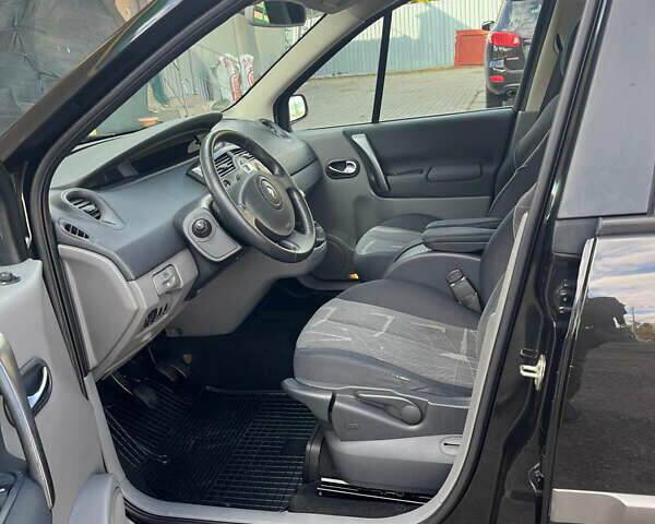 Черный Рено Сценик, объемом двигателя 1.6 л и пробегом 192 тыс. км за 5300 $, фото 15 на Automoto.ua