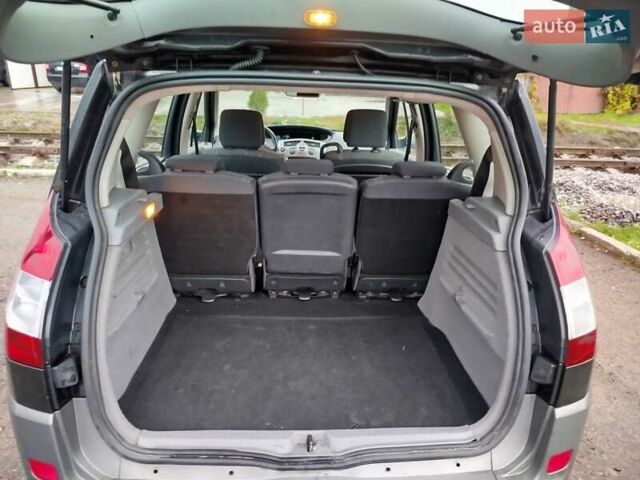 Черный Рено Сценик, объемом двигателя 1.6 л и пробегом 215 тыс. км за 4900 $, фото 8 на Automoto.ua