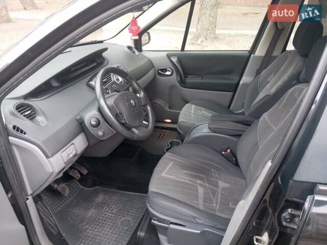 Черный Рено Сценик, объемом двигателя 1.6 л и пробегом 194 тыс. км за 5350 $, фото 12 на Automoto.ua