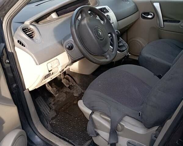 Черный Рено Сценик, объемом двигателя 1.6 л и пробегом 300 тыс. км за 5300 $, фото 6 на Automoto.ua