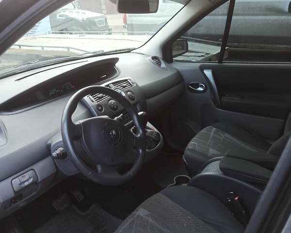 Черный Рено Сценик, объемом двигателя 2 л и пробегом 244 тыс. км за 5099 $, фото 5 на Automoto.ua