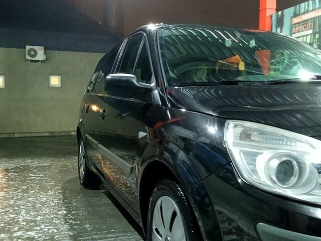 Черный Рено Сценик, объемом двигателя 2 л и пробегом 258 тыс. км за 4650 $, фото 5 на Automoto.ua