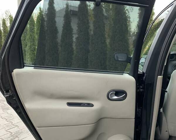 Черный Рено Сценик, объемом двигателя 1.6 л и пробегом 253 тыс. км за 4700 $, фото 11 на Automoto.ua