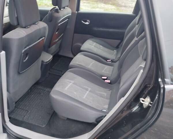 Черный Рено Сценик, объемом двигателя 1.6 л и пробегом 215 тыс. км за 4900 $, фото 3 на Automoto.ua