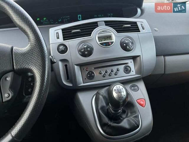 Черный Рено Сценик, объемом двигателя 1.6 л и пробегом 162 тыс. км за 5800 $, фото 18 на Automoto.ua