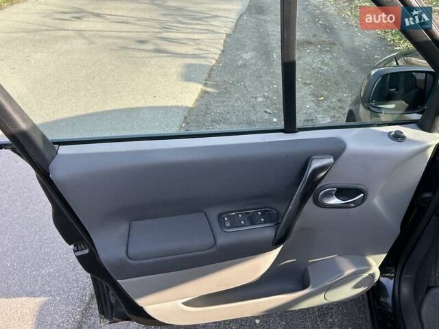 Черный Рено Сценик, объемом двигателя 1.6 л и пробегом 187 тыс. км за 6000 $, фото 26 на Automoto.ua