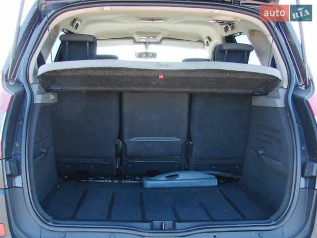 Черный Рено Сценик, объемом двигателя 1.5 л и пробегом 194 тыс. км за 4600 $, фото 21 на Automoto.ua