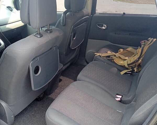 Черный Рено Сценик, объемом двигателя 1.6 л и пробегом 178 тыс. км за 5800 $, фото 1 на Automoto.ua