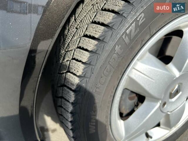 Черный Рено Сценик, объемом двигателя 2 л и пробегом 261 тыс. км за 5600 $, фото 1 на Automoto.ua