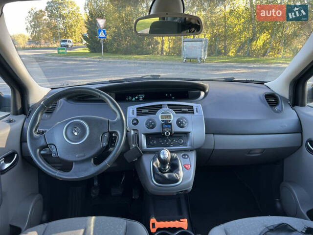 Чорний Рено Сценік, об'ємом двигуна 1.6 л та пробігом 190 тис. км за 5700 $, фото 8 на Automoto.ua