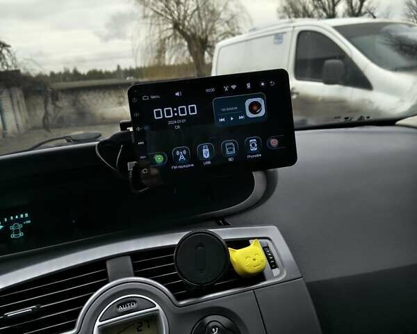 Чорний Рено Сценік, об'ємом двигуна 1.5 л та пробігом 377 тис. км за 5200 $, фото 15 на Automoto.ua