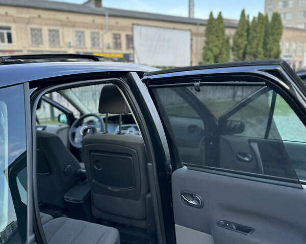 Черный Рено Сценик, объемом двигателя 1.6 л и пробегом 226 тыс. км за 5650 $, фото 46 на Automoto.ua