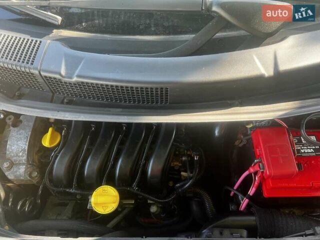 Черный Рено Сценик, объемом двигателя 1.6 л и пробегом 205 тыс. км за 5100 $, фото 11 на Automoto.ua