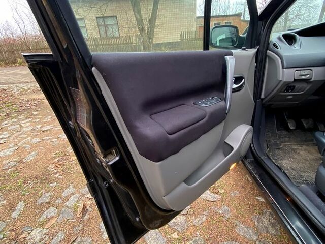 Черный Рено Сценик, объемом двигателя 1.6 л и пробегом 240 тыс. км за 4900 $, фото 11 на Automoto.ua