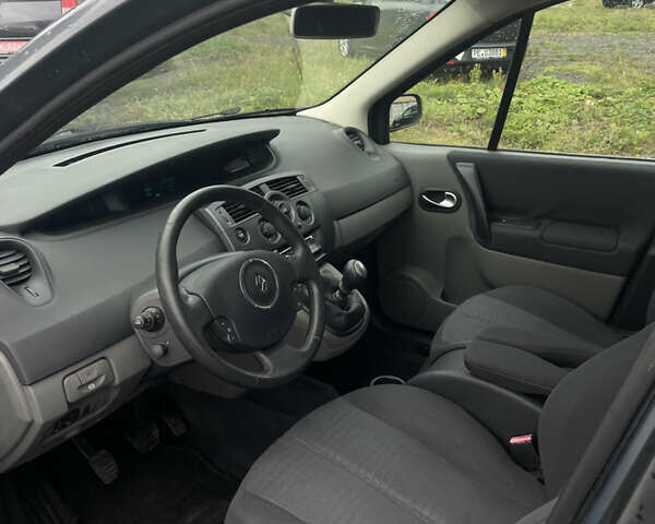 Чорний Рено Сценік, об'ємом двигуна 1.6 л та пробігом 191 тис. км за 5350 $, фото 10 на Automoto.ua