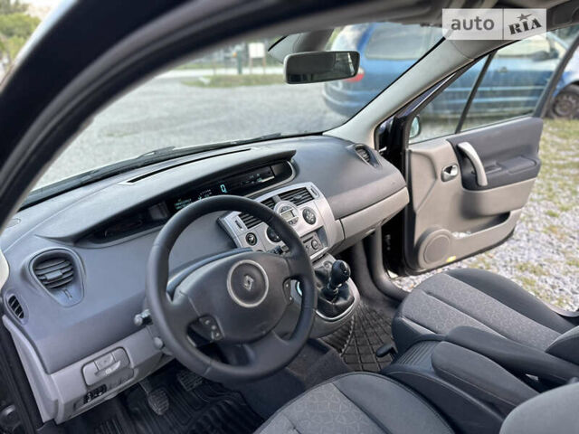 Черный Рено Сценик, объемом двигателя 1.6 л и пробегом 226 тыс. км за 5650 $, фото 32 на Automoto.ua
