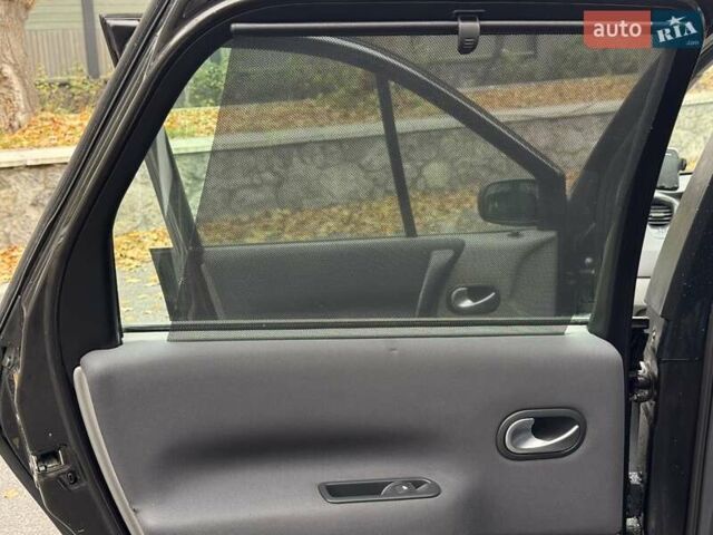 Черный Рено Сценик, объемом двигателя 1.6 л и пробегом 212 тыс. км за 5800 $, фото 25 на Automoto.ua