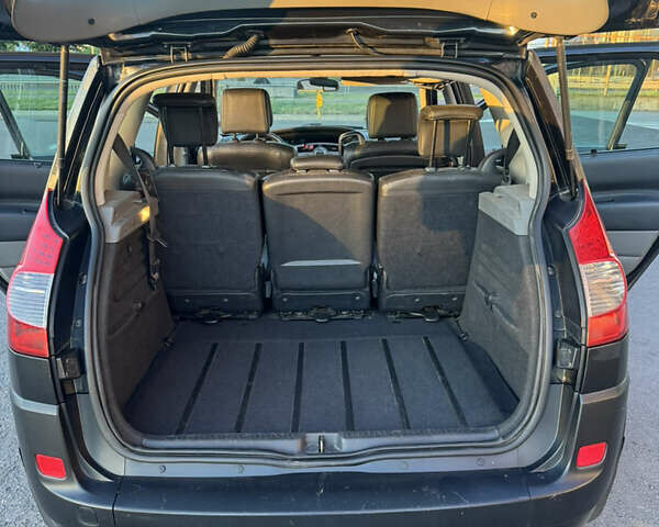 Черный Рено Сценик, объемом двигателя 1.6 л и пробегом 294 тыс. км за 5100 $, фото 7 на Automoto.ua