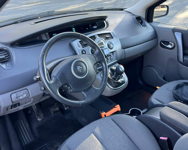 Чорний Рено Сценік, об'ємом двигуна 1.6 л та пробігом 190 тис. км за 5700 $, фото 10 на Automoto.ua