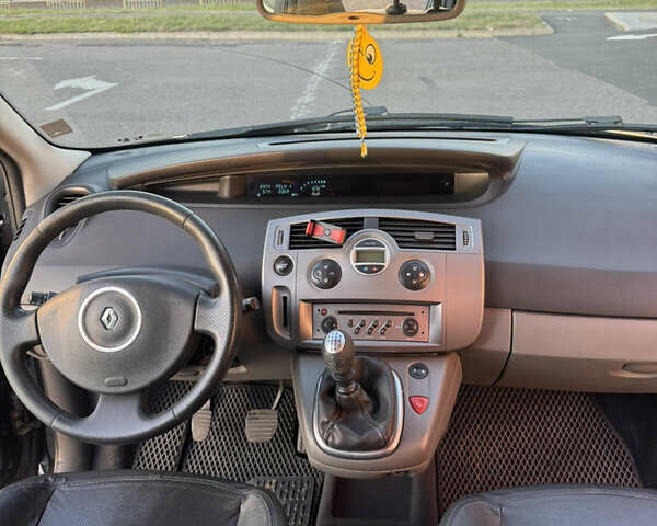 Черный Рено Сценик, объемом двигателя 1.6 л и пробегом 294 тыс. км за 5100 $, фото 6 на Automoto.ua