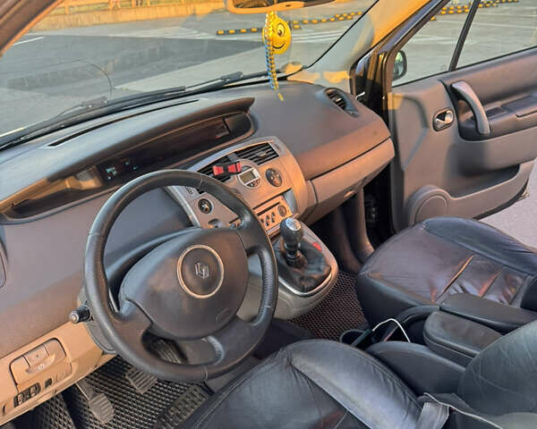 Черный Рено Сценик, объемом двигателя 1.6 л и пробегом 294 тыс. км за 5100 $, фото 5 на Automoto.ua