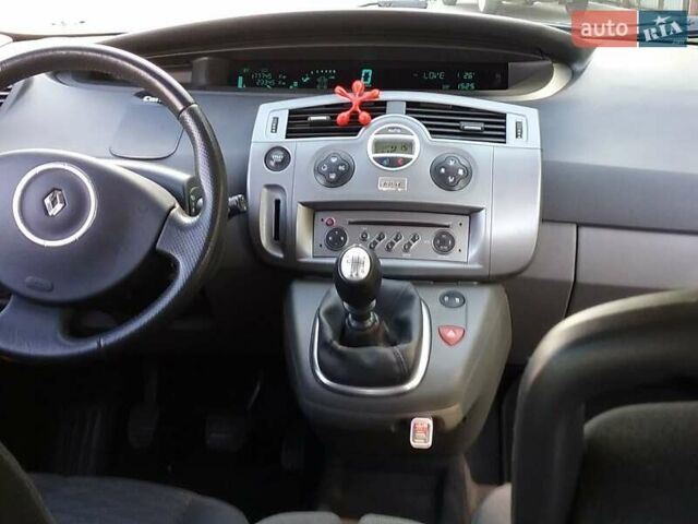 Черный Рено Сценик, объемом двигателя 1.6 л и пробегом 170 тыс. км за 6550 $, фото 18 на Automoto.ua