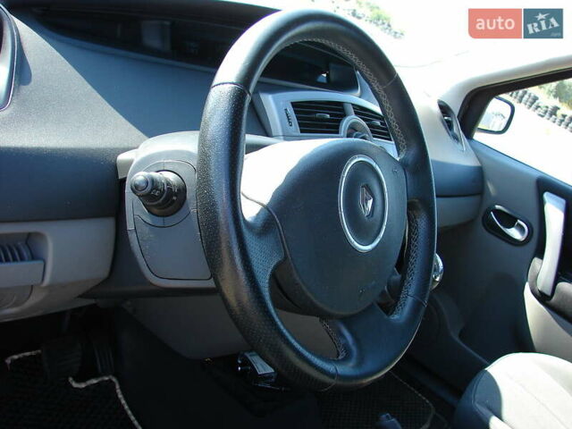 Черный Рено Сценик, объемом двигателя 1.5 л и пробегом 194 тыс. км за 4600 $, фото 12 на Automoto.ua