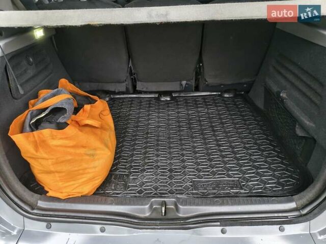 Чорний Рено Сценік, об'ємом двигуна 1.5 л та пробігом 377 тис. км за 5200 $, фото 8 на Automoto.ua