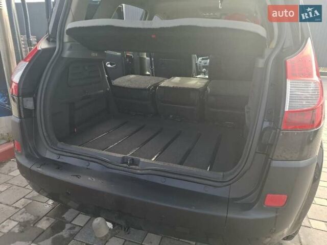 Черный Рено Сценик, объемом двигателя 1.6 л и пробегом 225 тыс. км за 5700 $, фото 11 на Automoto.ua