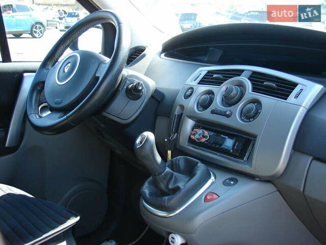 Черный Рено Сценик, объемом двигателя 1.5 л и пробегом 194 тыс. км за 4600 $, фото 17 на Automoto.ua