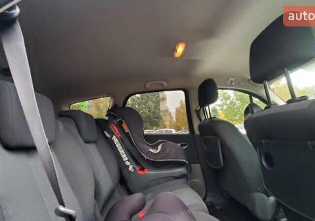 Черный Рено Сценик, объемом двигателя 1.46 л и пробегом 270 тыс. км за 4700 $, фото 6 на Automoto.ua