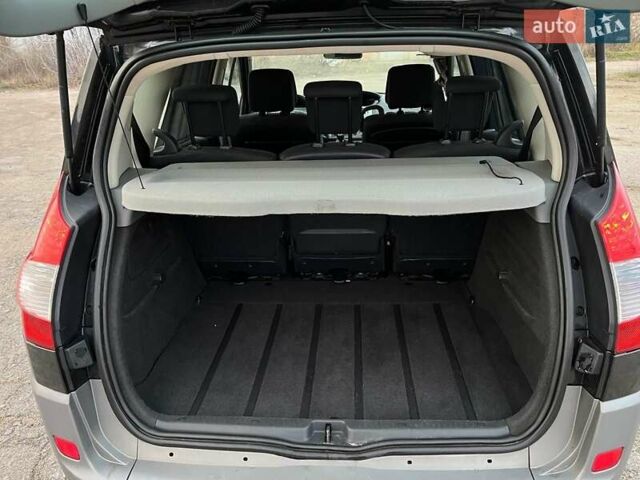 Черный Рено Сценик, объемом двигателя 1.6 л и пробегом 162 тыс. км за 5800 $, фото 26 на Automoto.ua