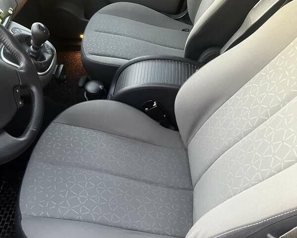 Черный Рено Сценик, объемом двигателя 1.6 л и пробегом 205 тыс. км за 5100 $, фото 5 на Automoto.ua