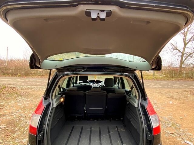 Черный Рено Сценик, объемом двигателя 1.6 л и пробегом 240 тыс. км за 4900 $, фото 12 на Automoto.ua