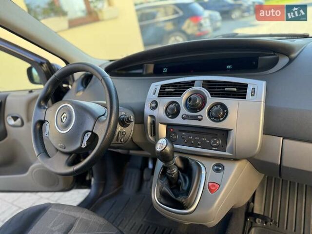 Черный Рено Сценик, объемом двигателя 1.5 л и пробегом 235 тыс. км за 4850 $, фото 56 на Automoto.ua