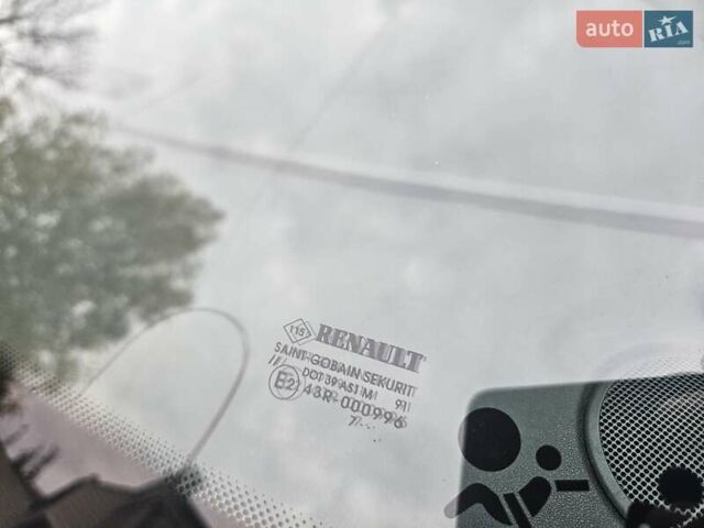 Черный Рено Сценик, объемом двигателя 1.6 л и пробегом 185 тыс. км за 5800 $, фото 14 на Automoto.ua
