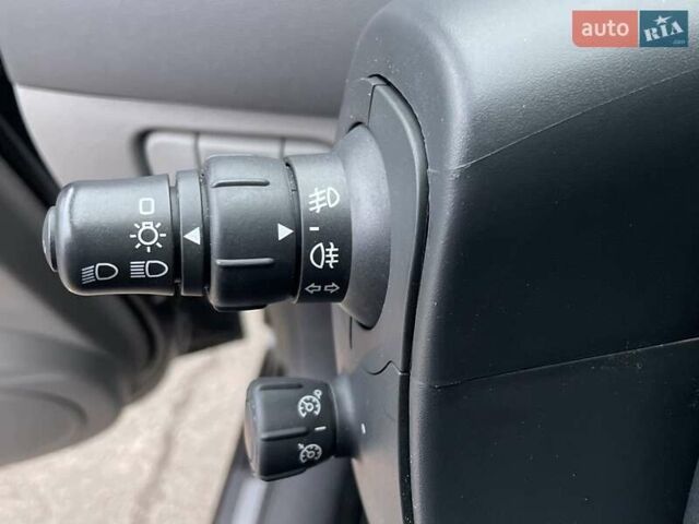 Чорний Рено Сценік, об'ємом двигуна 1.6 л та пробігом 174 тис. км за 6500 $, фото 13 на Automoto.ua