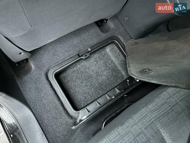 Черный Рено Сценик, объемом двигателя 1.6 л и пробегом 187 тыс. км за 5500 $, фото 31 на Automoto.ua