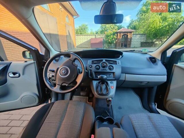 Черный Рено Сценик, объемом двигателя 1.6 л и пробегом 169 тыс. км за 5800 $, фото 6 на Automoto.ua