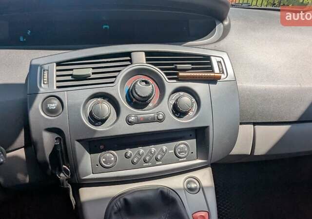 Чорний Рено Сценік, об'ємом двигуна 1.9 л та пробігом 242 тис. км за 6099 $, фото 33 на Automoto.ua