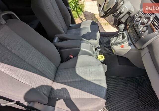 Чорний Рено Сценік, об'ємом двигуна 1.9 л та пробігом 242 тис. км за 6099 $, фото 21 на Automoto.ua