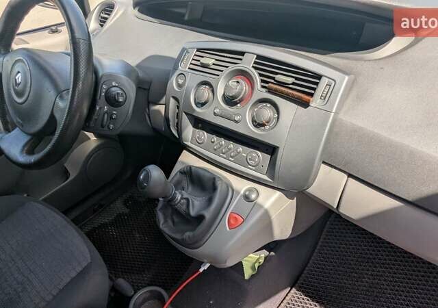 Чорний Рено Сценік, об'ємом двигуна 1.9 л та пробігом 242 тис. км за 6099 $, фото 36 на Automoto.ua