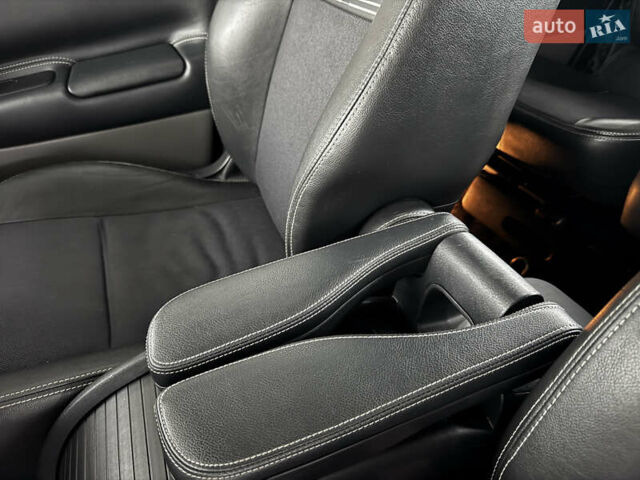 Черный Рено Сценик, объемом двигателя 1.9 л и пробегом 260 тыс. км за 4850 $, фото 49 на Automoto.ua