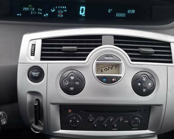 Черный Рено Сценик, объемом двигателя 1.9 л и пробегом 289 тыс. км за 5700 $, фото 16 на Automoto.ua