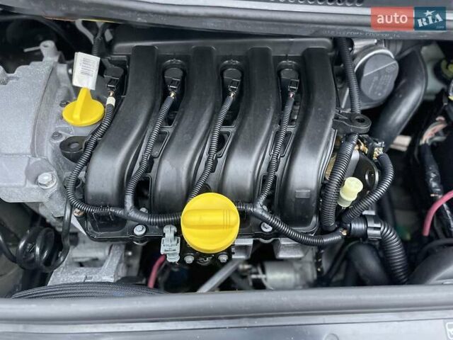 Чорний Рено Сценік, об'ємом двигуна 1.6 л та пробігом 174 тис. км за 6500 $, фото 56 на Automoto.ua