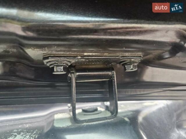 Черный Рено Сценик, объемом двигателя 1.6 л и пробегом 185 тыс. км за 5800 $, фото 57 на Automoto.ua